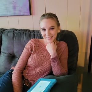 Meet your Posher, Ashley